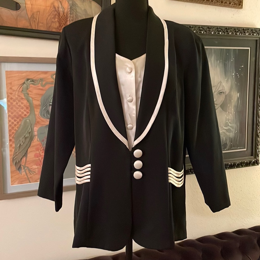 Rare vintage women's blazer with built in blouse by Truely Soo made in the USA.